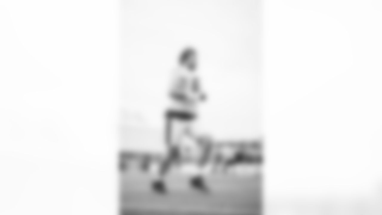 TAMPA, FL - November 06, 2025 - Guard Luke Goedeke #67 of the Tampa Bay Buccaneers during practice at AdventHealth Training Center. Photo By Tori Richman/Tampa Bay Buccaneers