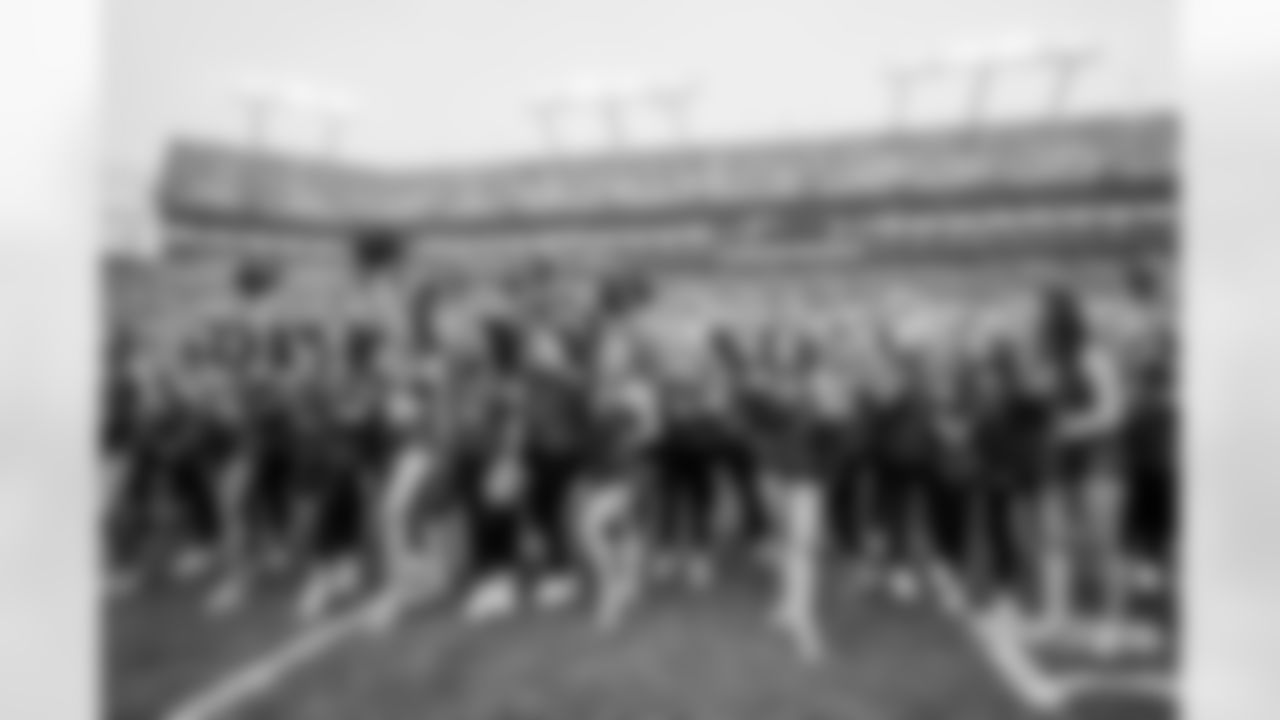 TAMPA, FL - December 07, 2025 - The Tampa Bay Buccaneers and New Orleans Saints during a regular season game at Raymond James Stadium. The Bucs lost the game, 24-20. Photo By Tori Richman/Tampa Bay Buccaneers