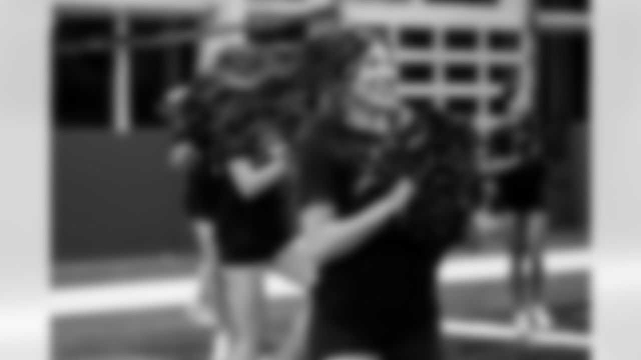 TAMPA, FL - December 04, 2025 - Tampa Bay Buccaneers Cheerleaders field rehearsal at AdventHealth Training Center. Photo By Tori Richman/Tampa Bay Buccaneers