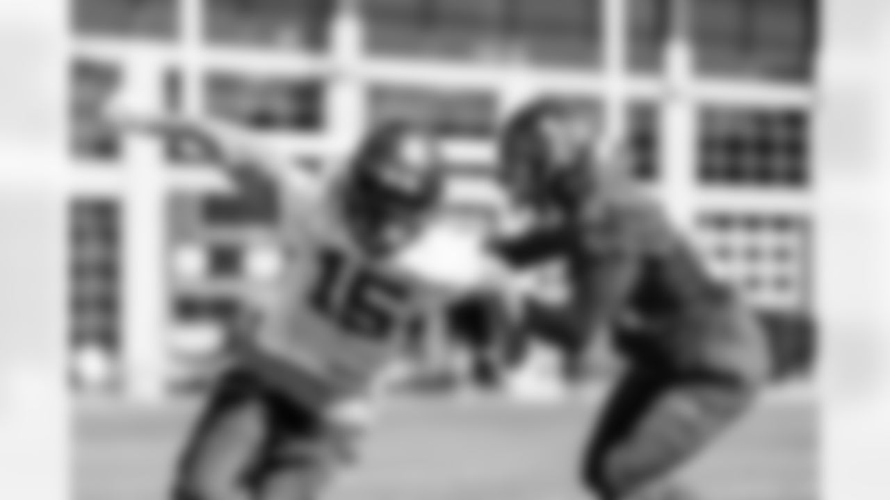 TAMPA, FL - December 17, 2025 - Week 16 practice at AdventHealth Training Center. Photo By Tori Richman/Tampa Bay Buccaneers