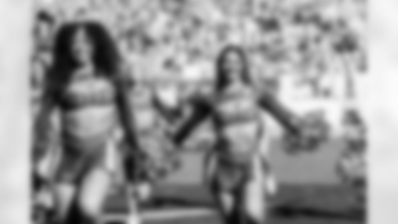 TAMPA, FL - October 12, 2025 - Tampa Bay Buccaneers Cheerleaders during the game between the San Francisco 49ers and Tampa Bay Buccaneers. The Bucs won the game, 30-19. Photo By Tori Richman/Tampa Bay Buccaneers