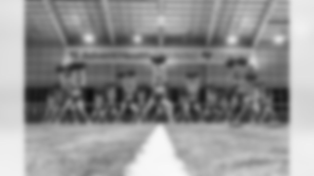 TAMPA, FL - January 02, 2026 - Tampa Bay Buccaneers Cheerleaders field rehearsal at AdventHealth Training Center. Photo By Tori Richman/Tampa Bay Buccaneers