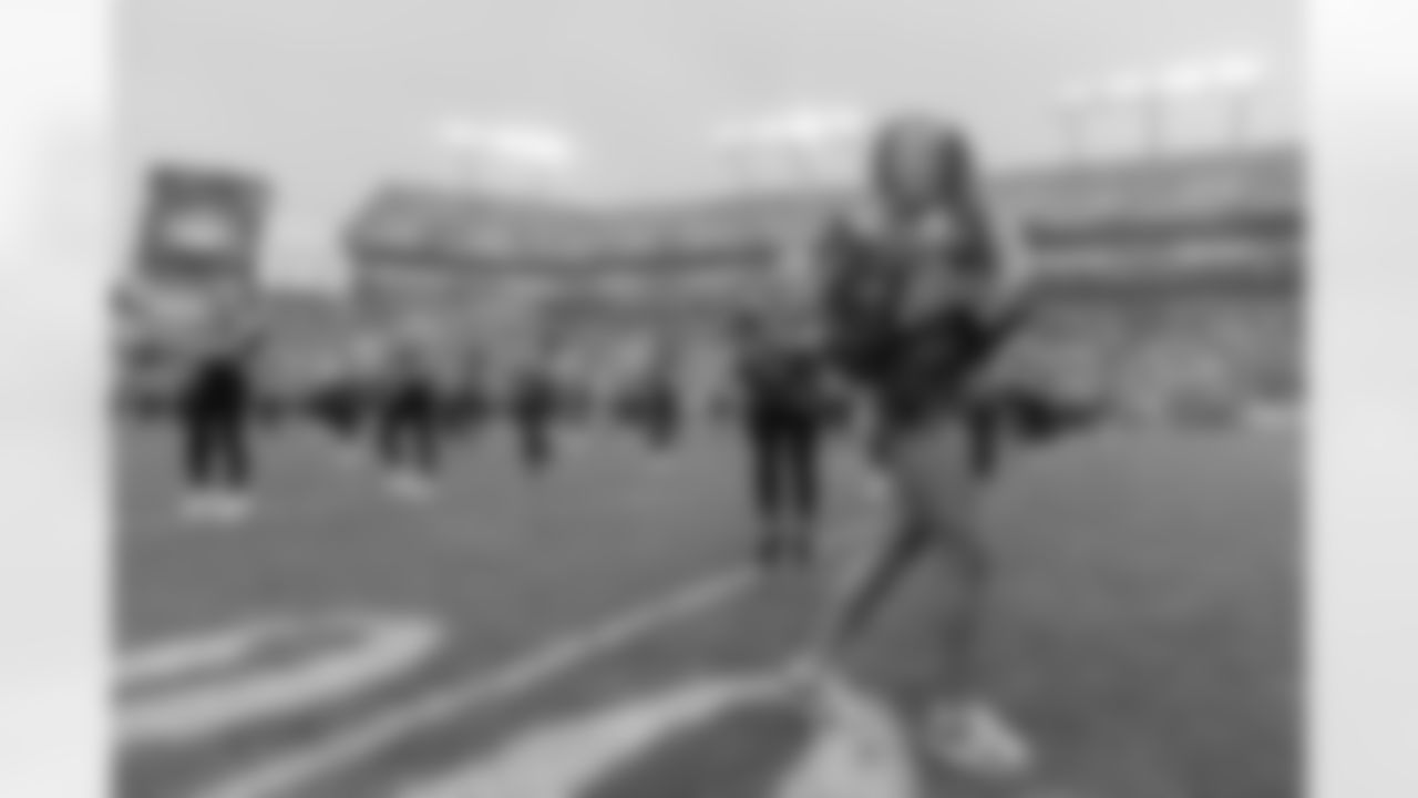 TAMPA, FL - December 07, 2025 - The Tampa Bay Buccaneers and New Orleans Saints during a regular season game at Raymond James Stadium. The Bucs lost the game, 24-20. Photo By Doug DeFelice/Tampa Bay Buccaneers