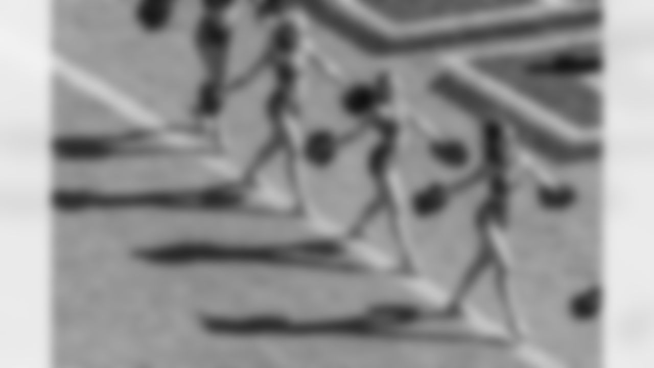 TAMPA, FL - November 30, 2025 - Tampa Bay Buccaneers Cheerleaders during the game between the Arizona Cardinals and Tampa Bay Buccaneers. The Bucs won the game, 20-17. Photo By Mike Carlson/Tampa Bay Buccaneers