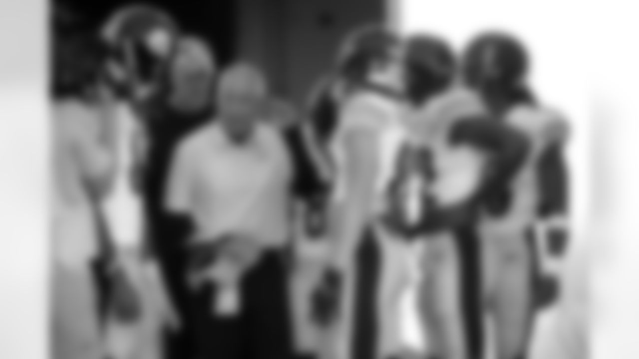 Pittsburgh Steelers special teams coordinator Danny Smith huddles with players in the tunnel before a preseason NFL football game against the Jacksonville Jaguars, Saturday, Aug. 20, 2022, in Jacksonville, Fla. (AP Photo/Phelan M. Ebenhack)