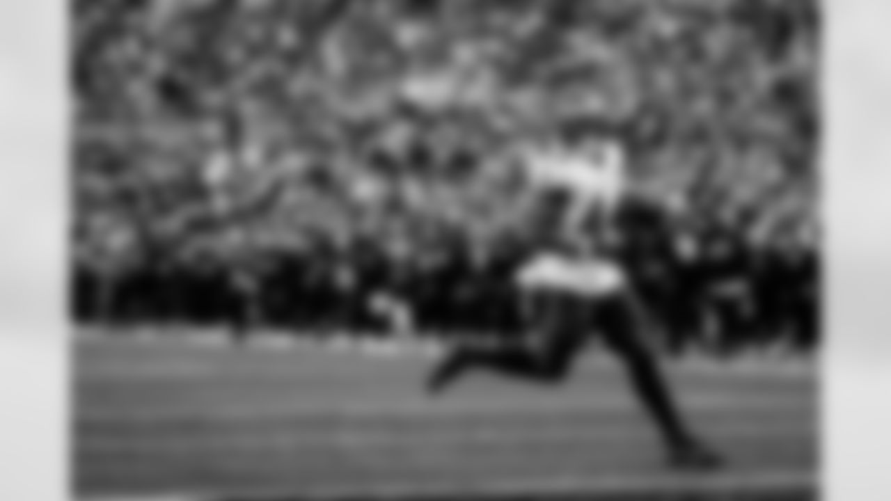 CHARLOTTE, NC - December 21, 2025 - Running Back Sean Tucker #44 of the Tampa Bay Buccaneers scores a touchdown during the game between the Tampa Bay Buccaneers and Carolina Panthers. The Bucs lost the game, 23-20. Photo By Kyle Zedaker/Tampa Bay Buccaneers