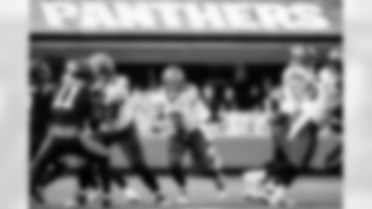 CHARLOTTE, NC - December 21, 2025 - Quarterback Baker Mayfield #6 of the Tampa Bay Buccaneers during the game between the Tampa Bay Buccaneers and Carolina Panthers. The Bucs lost the game, 23-20. Photo By Kyle Zedaker/Tampa Bay Buccaneers