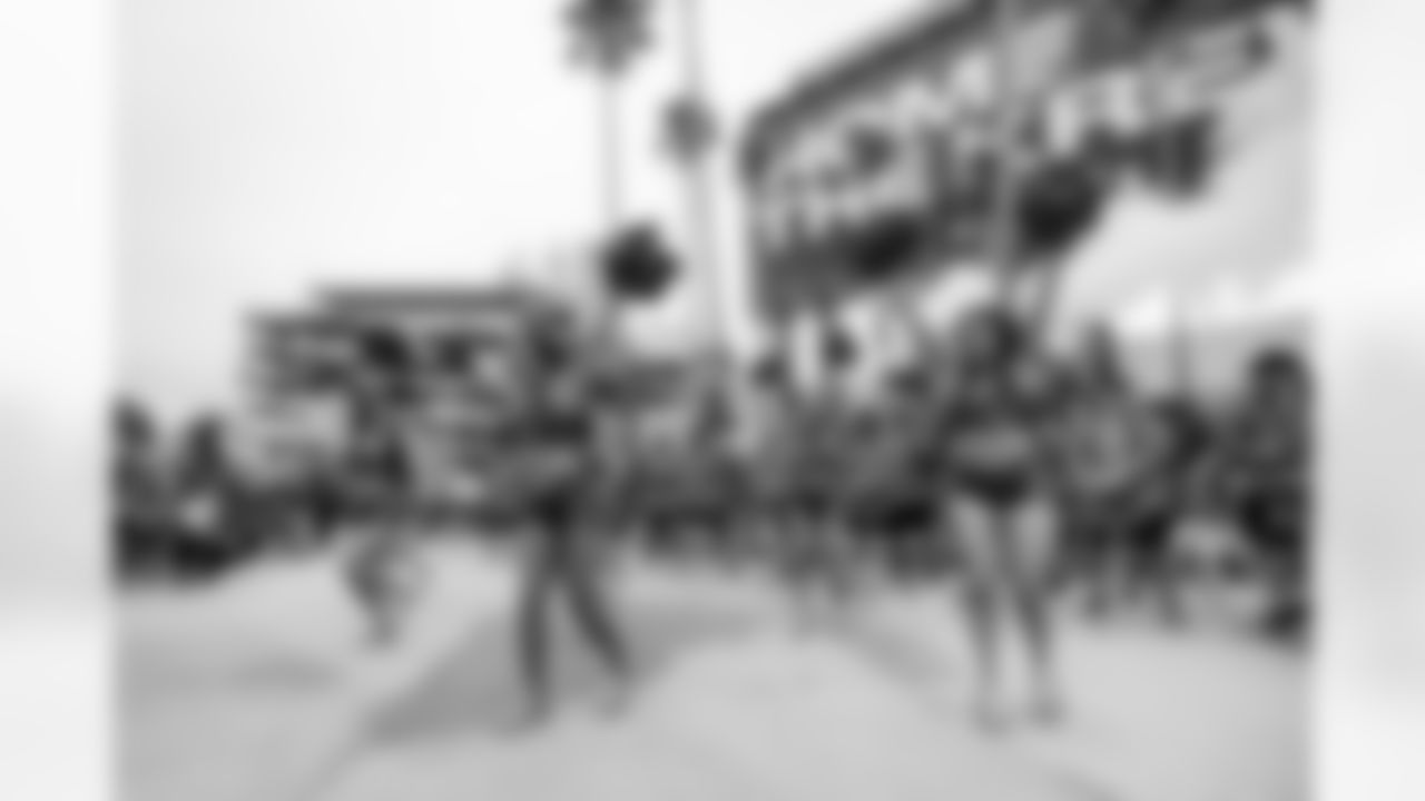 TAMPA, FL - January 03, 2026 - The Carolina Panthers and Tampa Bay Buccaneers play a regular season game at Raymond James Stadium. The Bucs won the game, 16-14. Photo By Dave Pullis/Tampa Bay Buccaneers