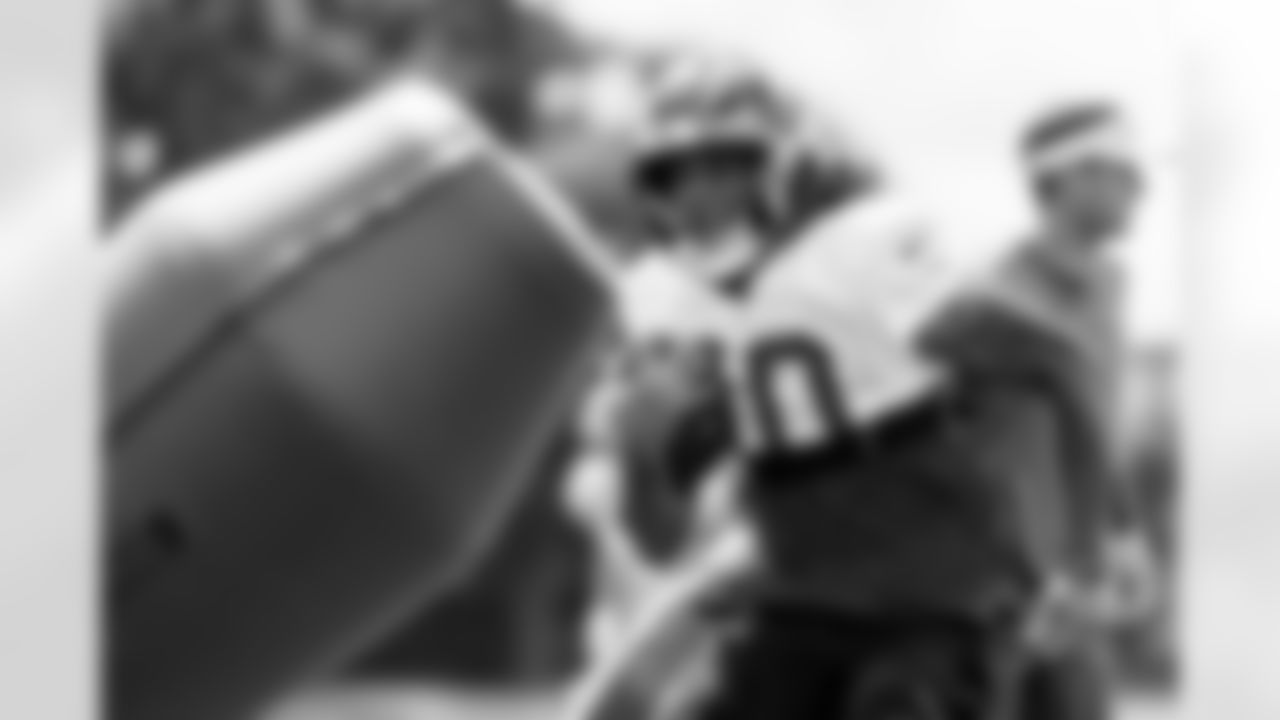 TAMPA, FL - September 25, 2024 - Wide Receiver Trey Palmer #10 of the Tampa Bay Buccaneers during practice at AdventHealth Training Center. Photo By Tori Richman/Tampa Bay Buccaneers