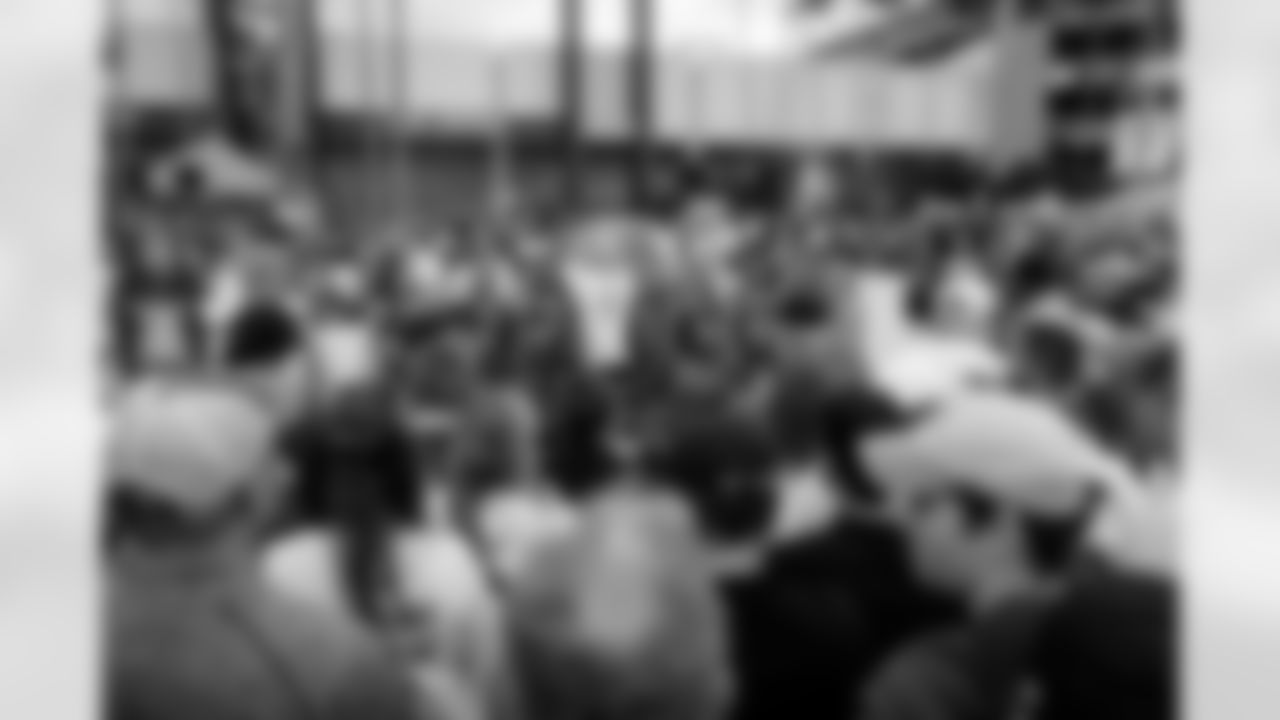 TAMPA, FL - January 03, 2026 - The Carolina Panthers and Tampa Bay Buccaneers play a regular season game at Raymond James Stadium. The Bucs won the game, 16-14. Photo By Dave Pullis/Tampa Bay Buccaneers