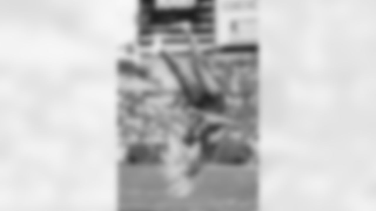 TAMPA, FL - December 07, 2025 - The Tampa Bay Buccaneers and New Orleans Saints during a regular season game at Raymond James Stadium. The Bucs lost the game, 24-20. Photo By Kyle Zedaker/Tampa Bay Buccaneers