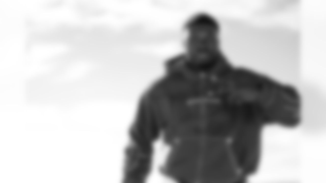 TAMPA, FL - November 22, 2025 - Outside Linebacker Yaya Diaby #0 of the Tampa Bay Buccaneers departs before the game against the Los Angeles Rams. Photo By Tori Richman/Tampa Bay Buccaneers