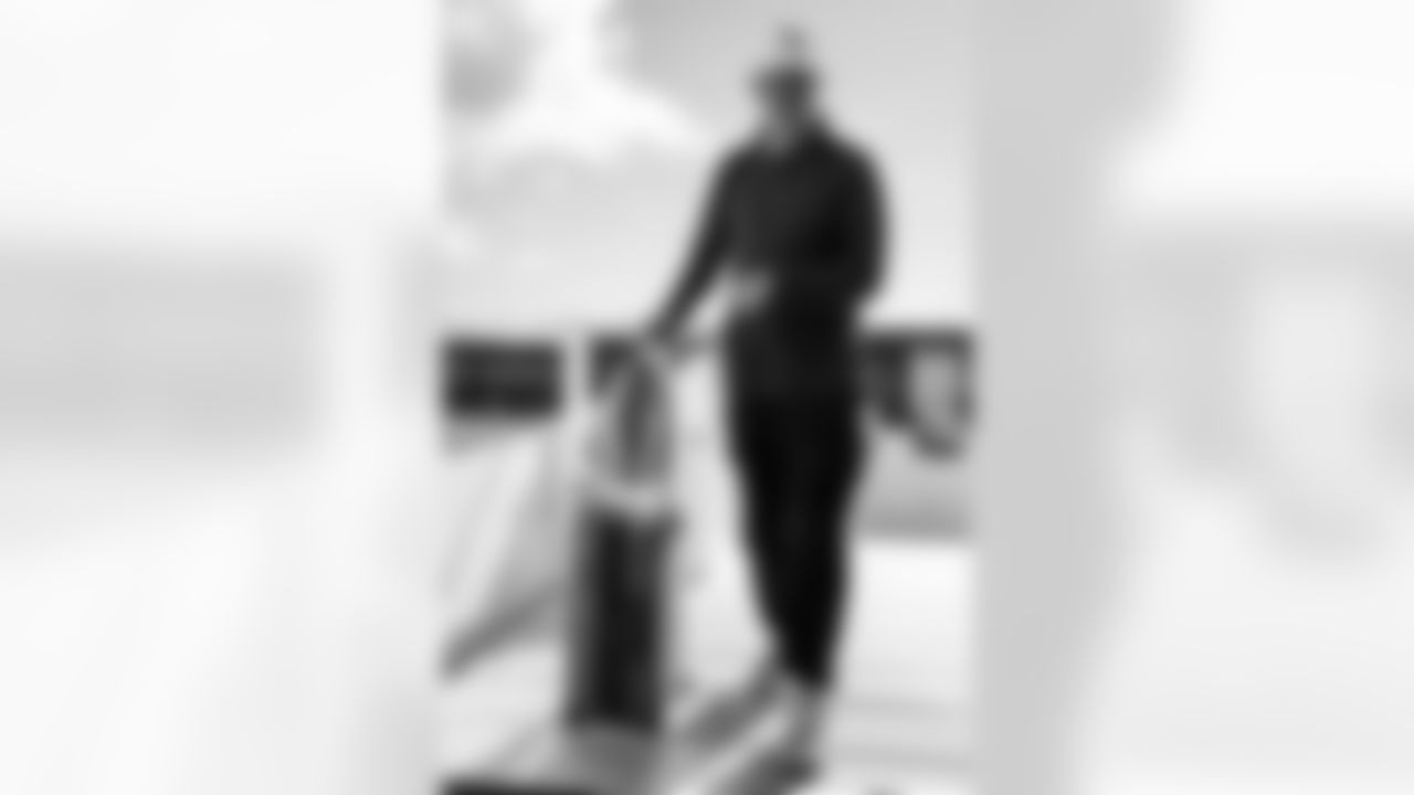 TAMPA, FL - December 27, 2025 - Offensive Coordinator Josh Grizzard of the Tampa Bay Buccaneers departs Tampa for a Week 17 game against the Miami Dolphins. Photo By Tori Richman/Tampa Bay Buccaneers