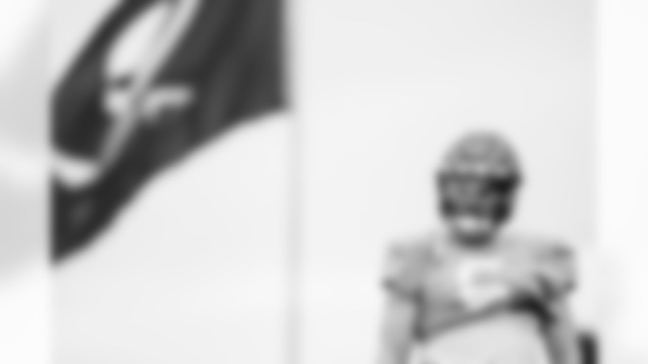 TAMPA, FL - November 06, 2025 - Quarterback Baker Mayfield #6 of the Tampa Bay Buccaneers during practice at AdventHealth Training Center. Photo By Tori Richman/Tampa Bay Buccaneers