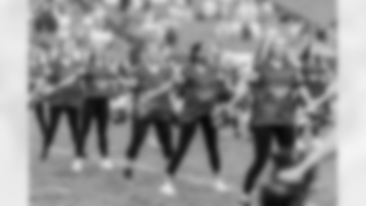 TAMPA, FL - December 07, 2025 - The Tampa Bay Buccaneers and New Orleans Saints during a regular season game at Raymond James Stadium. The Bucs lost the game, 24-20. Photo By Tori Richman/Tampa Bay Buccaneers