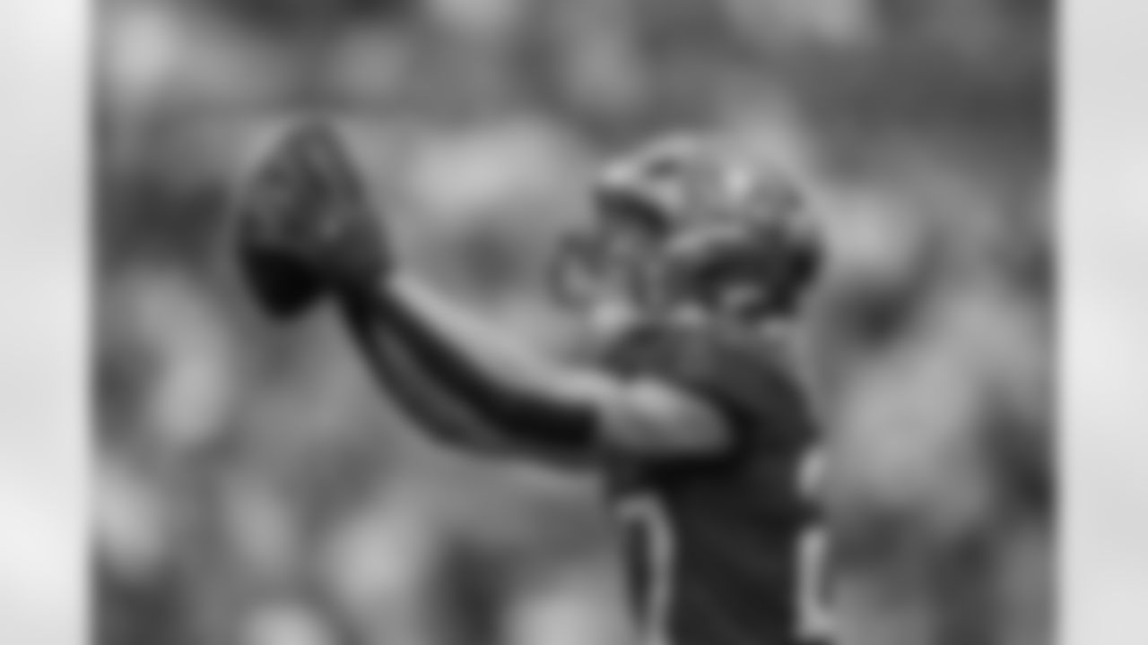 TAMPA, FL - December 07, 2025 - The Tampa Bay Buccaneers and New Orleans Saints during a regular season game at Raymond James Stadium. The Bucs lost the game, 24-20. Photo By Doug DeFelice/Tampa Bay Buccaneers