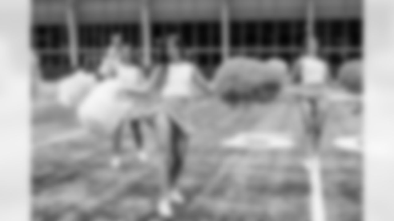 TAMPA, FL - December 09, 2025 - Tampa Bay Buccaneers Cheerleaders during Field Rehearsal at AdventHealth Training Center. Photo By Tori Richman/Tampa Bay Buccaneers