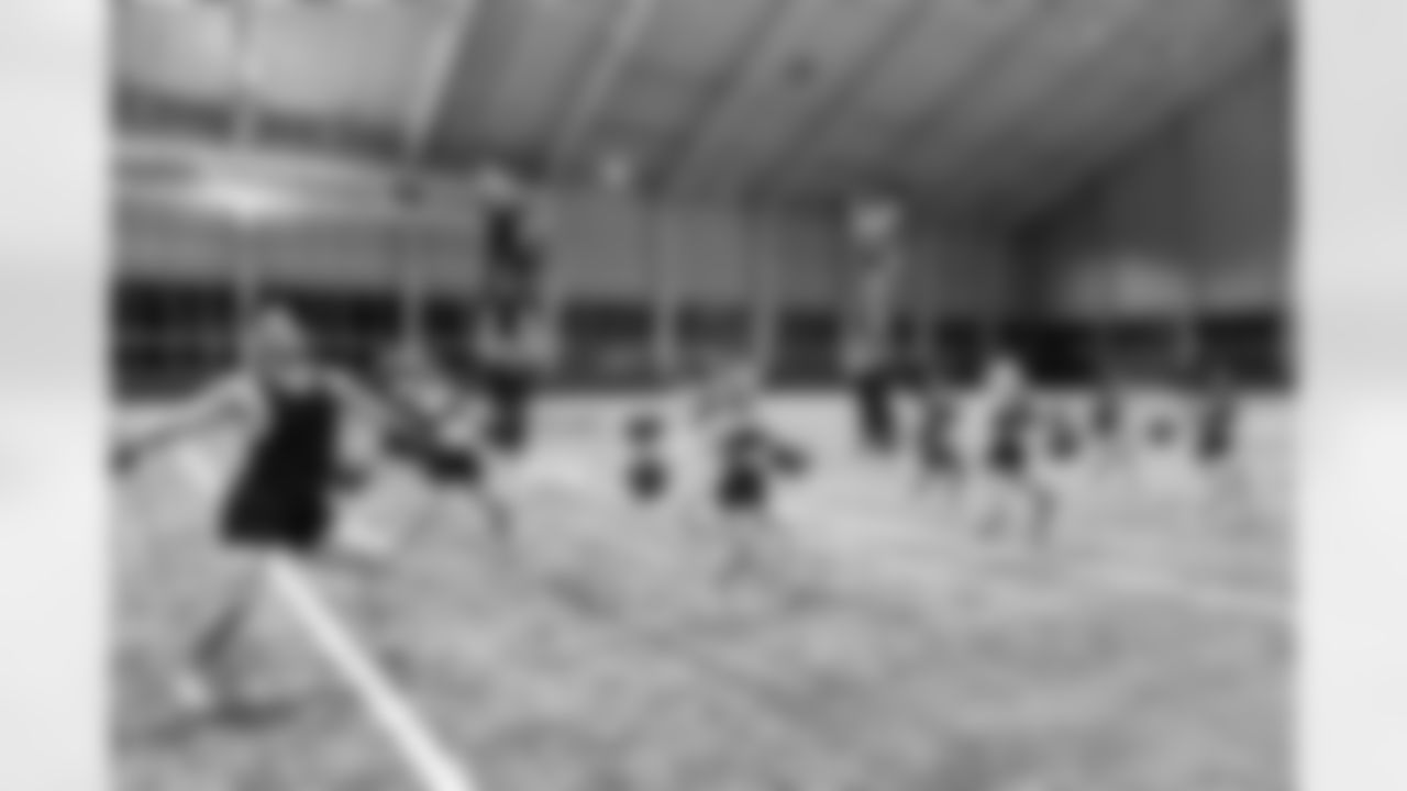 TAMPA, FL - November 20, 2025 - Tampa Bay Buccaneers Cheerleaders during Field Rehearsal at AdventHealth Training Center. Photo By Tori Richman/Tampa Bay Buccaneers