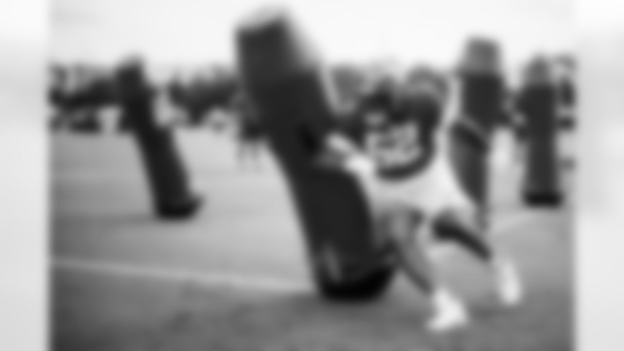 TAMPA, FL - September 04, 2025 - Defensive Lineman C.J. Brewer #52 of the Tampa Bay Buccaneers during practice at AdventHealth Training Center. Photo By Tori Richman/Tampa Bay Buccaneers
