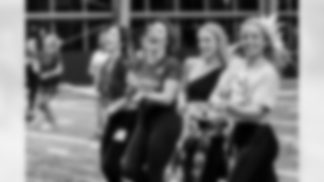 TAMPA, FL - November 19, 2025 - Tampa Bay Buccaneers Cheerleaders and Alumni during Field Rehearsal at AdventHealth Training Center. Photo By Tori Richman/Tampa Bay Buccaneers