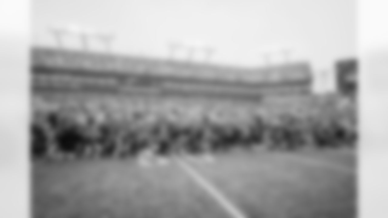 TAMPA, FL - December 07, 2025 - The Tampa Bay Buccaneers and New Orleans Saints during a regular season game at Raymond James Stadium. The Bucs lost the game, 24-20. Photo By Tori Richman/Tampa Bay Buccaneers