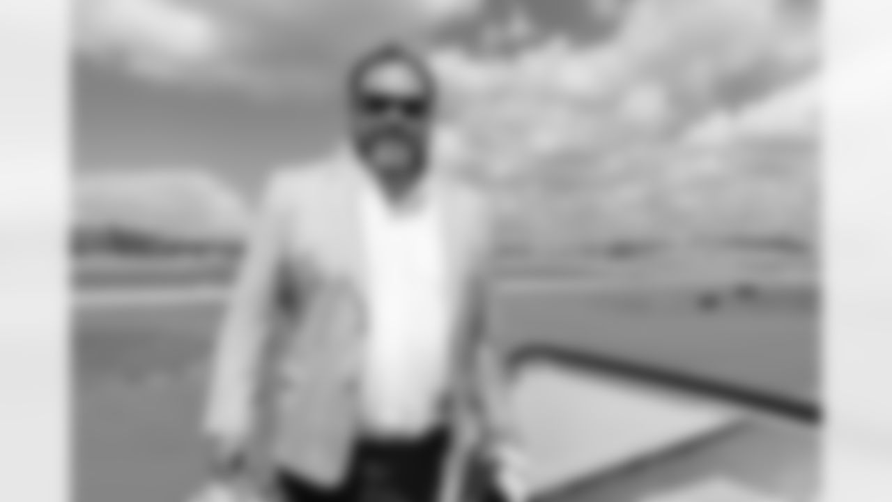 ATLANTA, GA - September 06, 2025 - Luxury Suite Excursion departs for the game between the Tampa Bay Buccaneers and Atlanta Falcons. The Bucs won the game, 23-20. Photo By Doug DeFelice/Tampa Bay Buccaneers