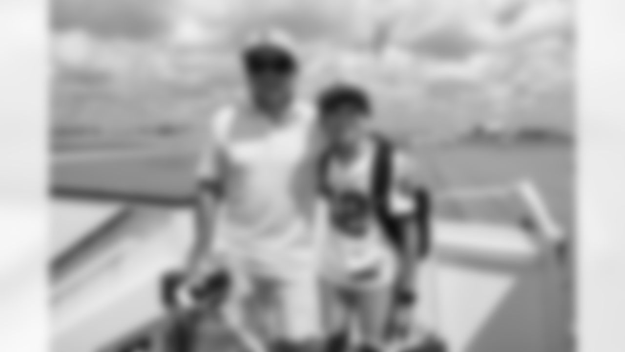 ATLANTA, GA - September 06, 2025 - Luxury Suite Excursion departs for the game between the Tampa Bay Buccaneers and Atlanta Falcons. The Bucs won the game, 23-20. Photo By Doug DeFelice/Tampa Bay Buccaneers