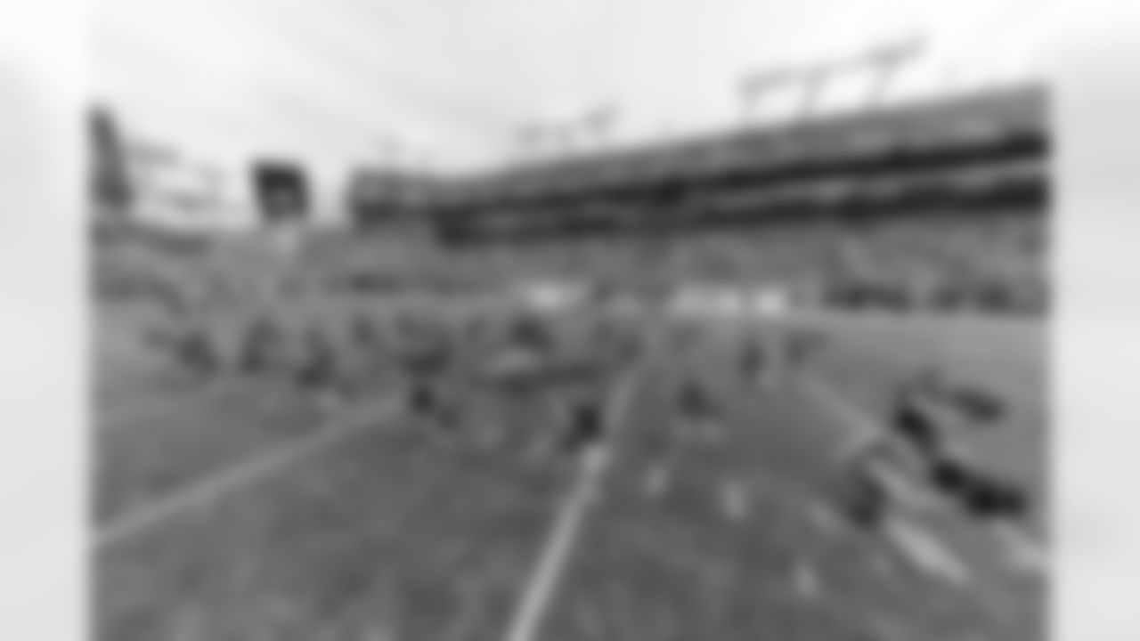 TAMPA, FL - December 07, 2025 - The Tampa Bay Buccaneers and New Orleans Saints during a regular season game at Raymond James Stadium. The Bucs lost the game, 24-20. Photo By Kyle Zedaker/Tampa Bay Buccaneers