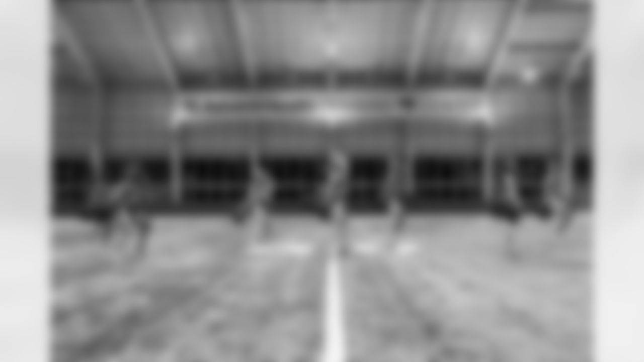 TAMPA, FL - January 02, 2026 - Tampa Bay Buccaneers Cheerleaders field rehearsal at AdventHealth Training Center. Photo By Tori Richman/Tampa Bay Buccaneers