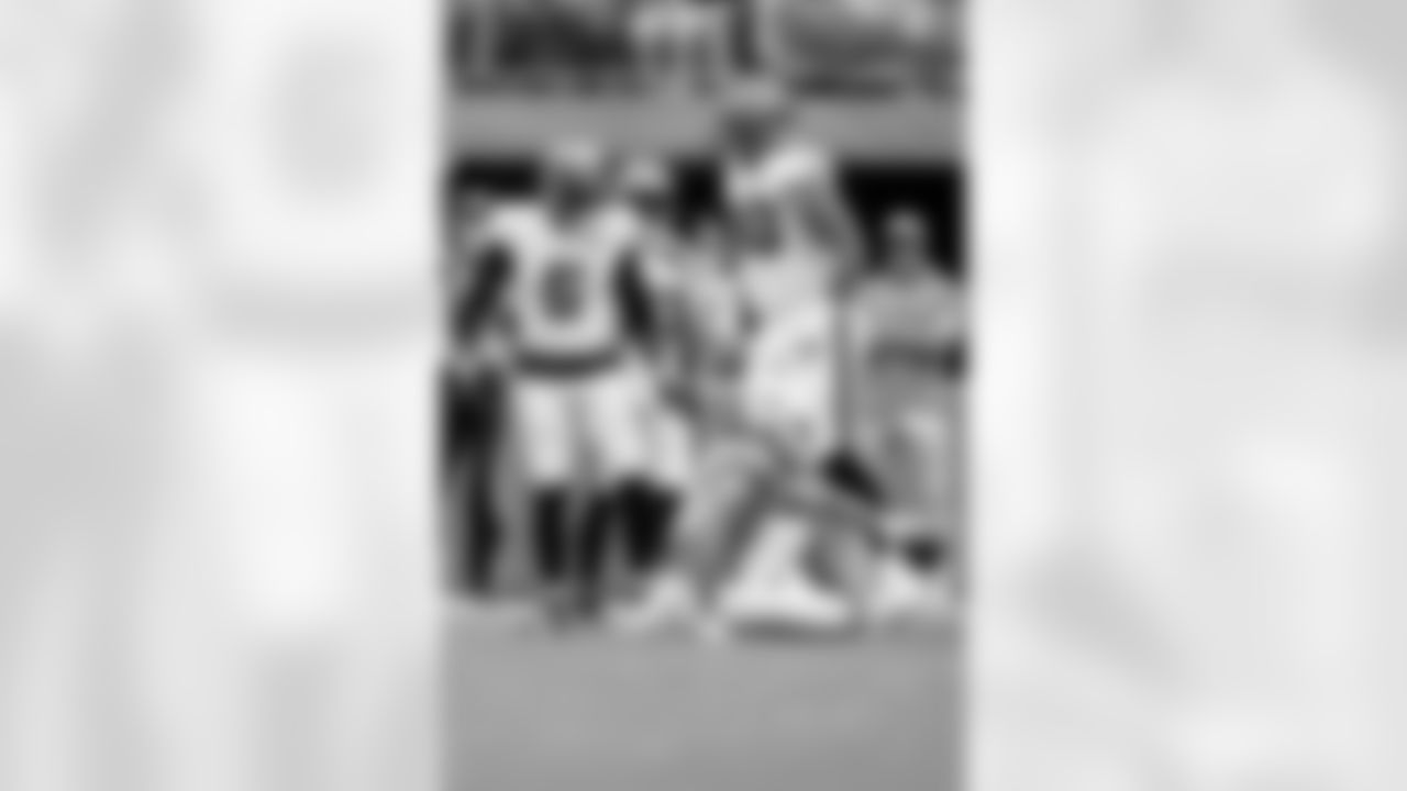 MIAMI GARDENS, FL - December 28, 2025 - Outside Linebacker Haason Reddick #5 of the Tampa Bay Buccaneers during the game between the Tampa Bay Buccaneers and Miami Dolphins. The Bucs lost the game, 20-17. Photo By Kyle Zedaker/Tampa Bay Buccaneers