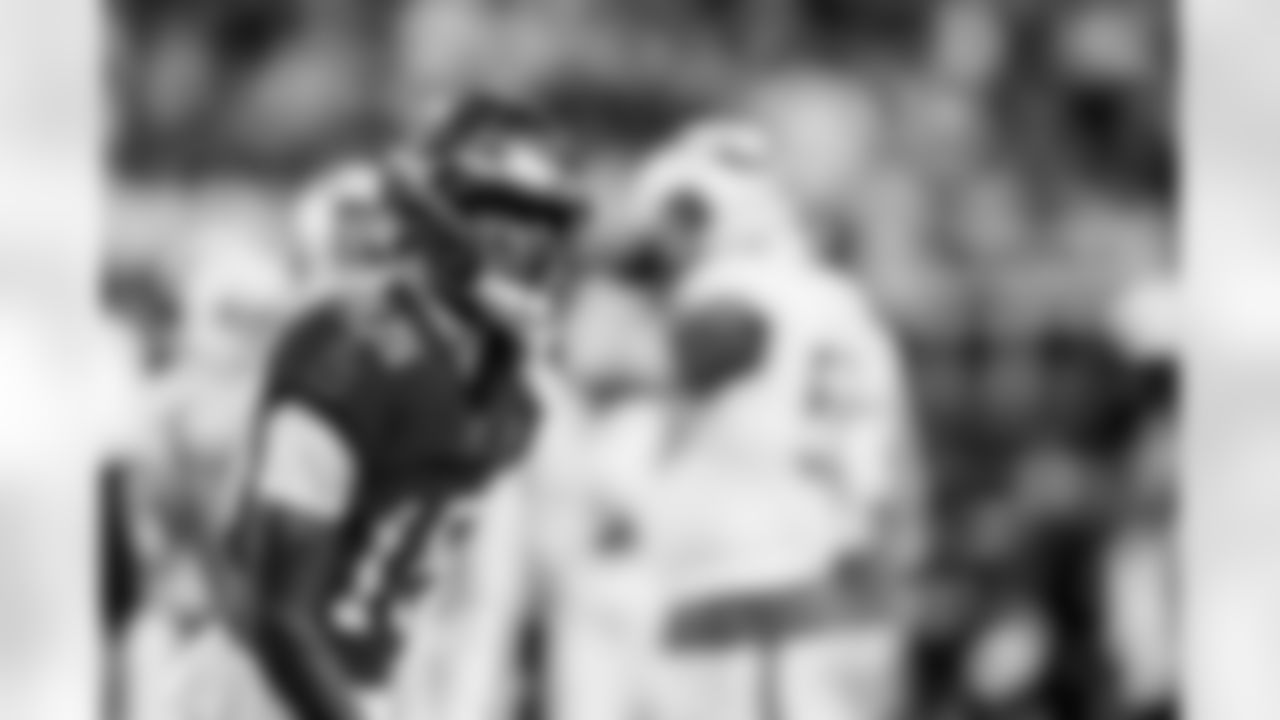 INGLEWOOD, CA - November 23, 2025 - Wide Receiver Tez Johnson #15 of the Tampa Bay Buccaneers during the game between the Tampa Bay Buccaneers and Los Angeles Rams. The Bucs lost the game, 34-7. Photo By Tori Richman/Tampa Bay Buccaneers