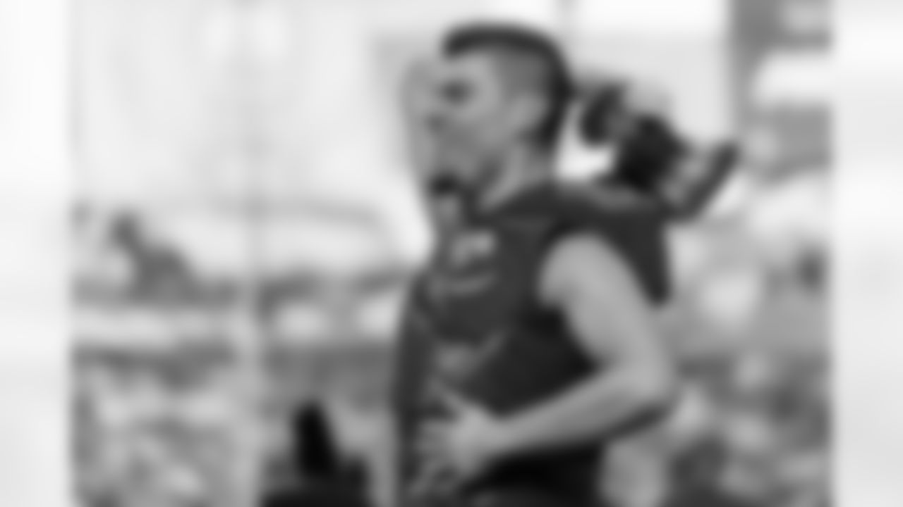 TAMPA, FL - November 30, 2025 - Tampa Bay Buccaneers Cheerleaders during the game between the Arizona Cardinals and Tampa Bay Buccaneers. The Bucs won the game, 20-17. Photo By Doug DeFelice/Tampa Bay Buccaneers