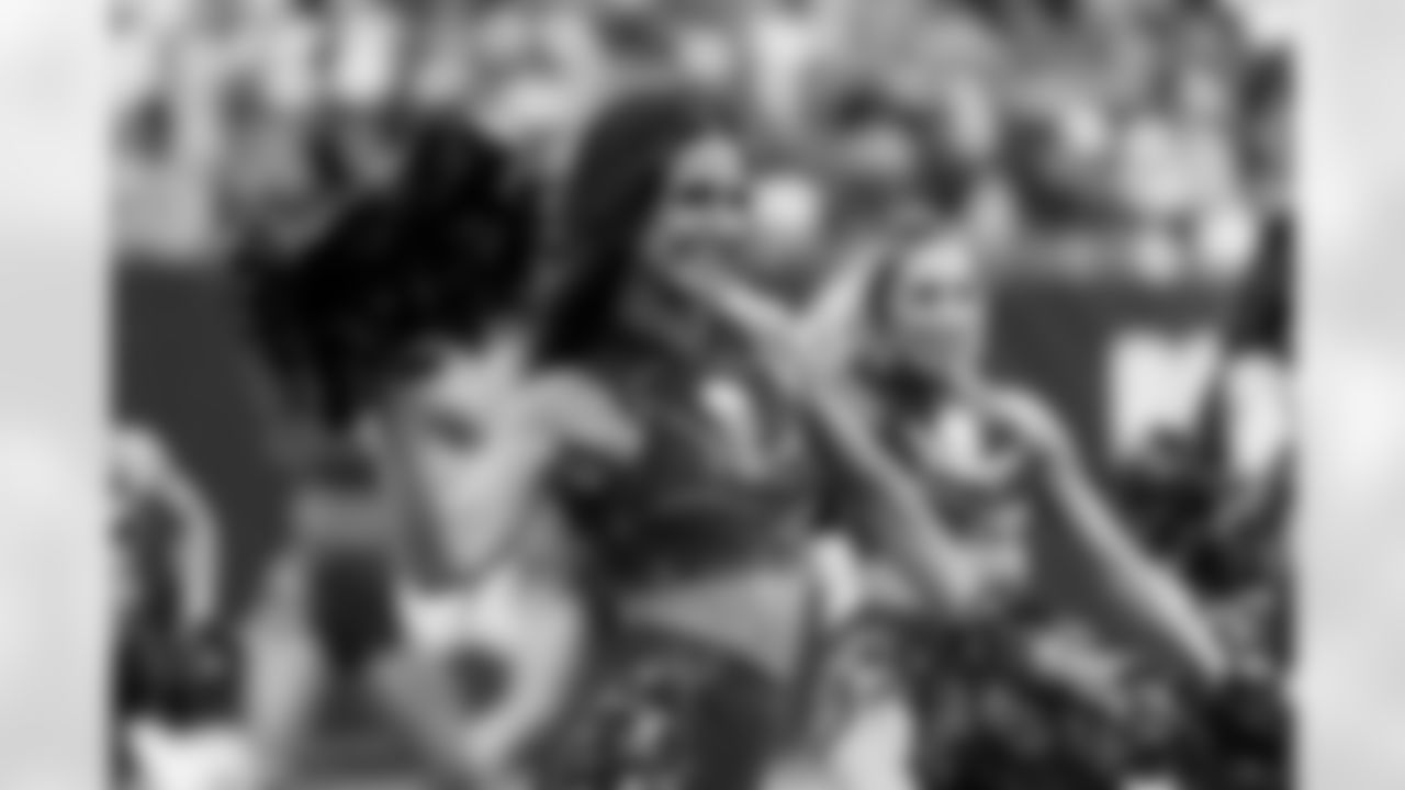 TAMPA, FL - December 07, 2025 - The Tampa Bay Buccaneers and New Orleans Saints during a regular season game at Raymond James Stadium. The Bucs lost the game, 24-20. Photo By Tori Richman/Tampa Bay Buccaneers