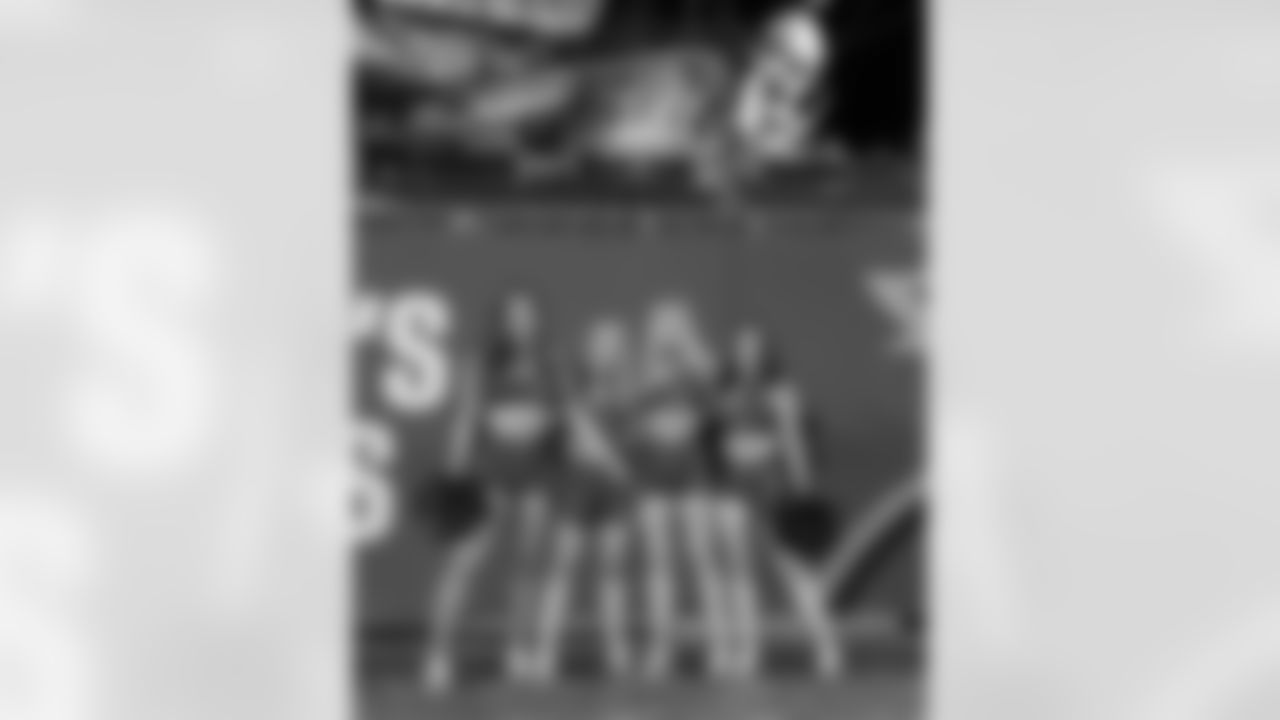 TAMPA, FL - January 03, 2026 - The Carolina Panthers and Tampa Bay Buccaneers play a regular season game at Raymond James Stadium. The Bucs won the game, 16-14. Photo By Doug DeFelice/Tampa Bay Buccaneers