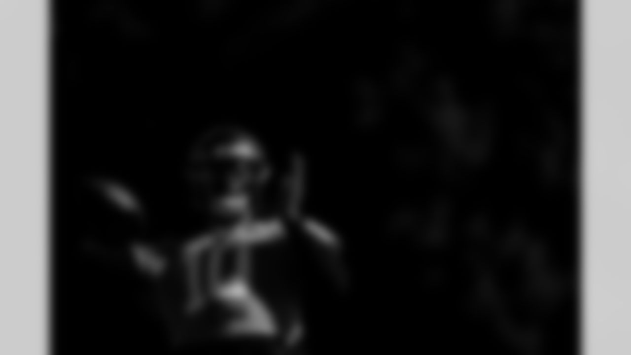 TAMPA, FL - November 28, 2025 - Quarterback Teddy Bridgewater #10 of the Tampa Bay Buccaneers during practice at AdventHealth Training Center. Photo By Kyle Zedaker/Tampa Bay Buccaneers