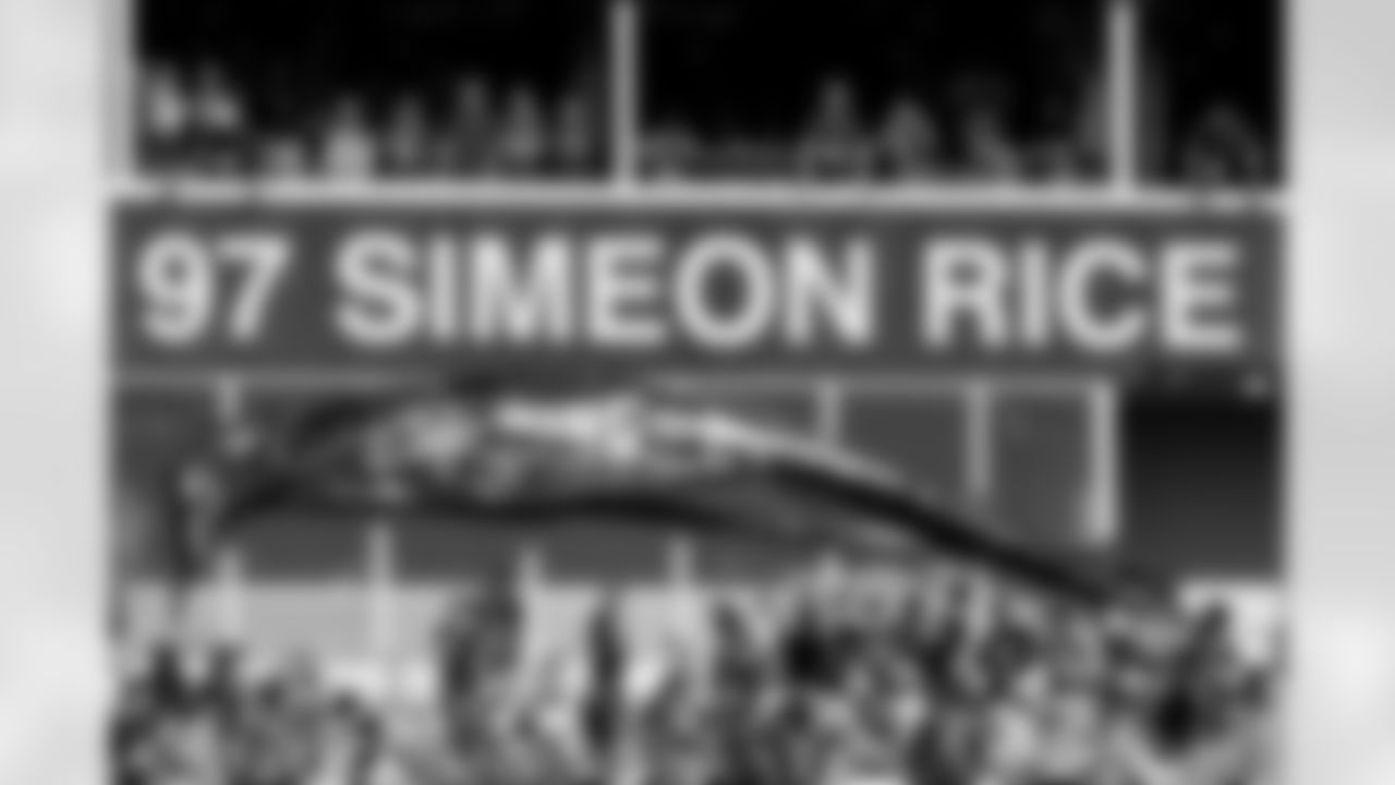 TAMPA, FL - November 30, 2025 - Nameplate is revealed during Simeon Rice's Ring of Honor induction ceremony at halftime of the game between the Arizona Cardinals and Tampa Bay Buccaneers. The Bucs won the game, 20-17. Photo By Kyle Zedaker/Tampa Bay Buccaneers