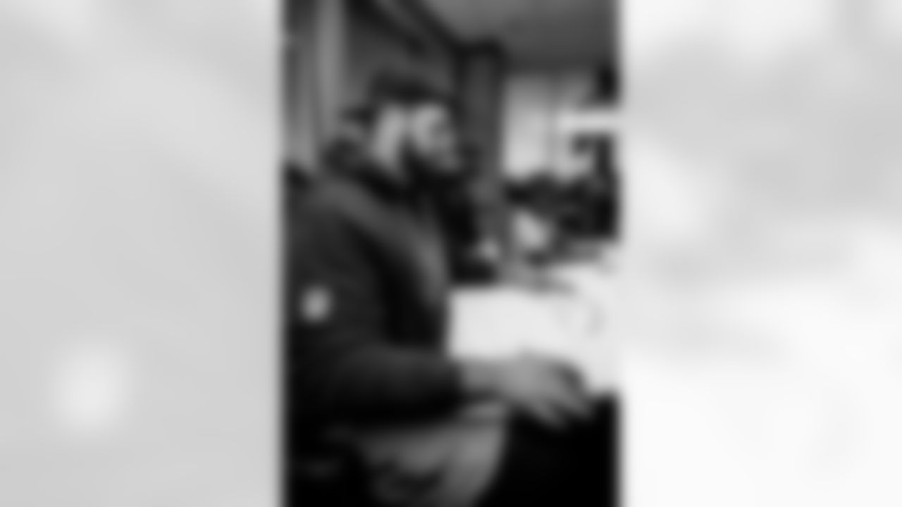 TAMPA, FL - November 19, 2025 - Guard Ben Bredeson #68 of the Tampa Bay Buccaneers during a visit with Triumph Together Cancer Warriors. Photo By Kyle Zedaker/Tampa Bay Buccaneers