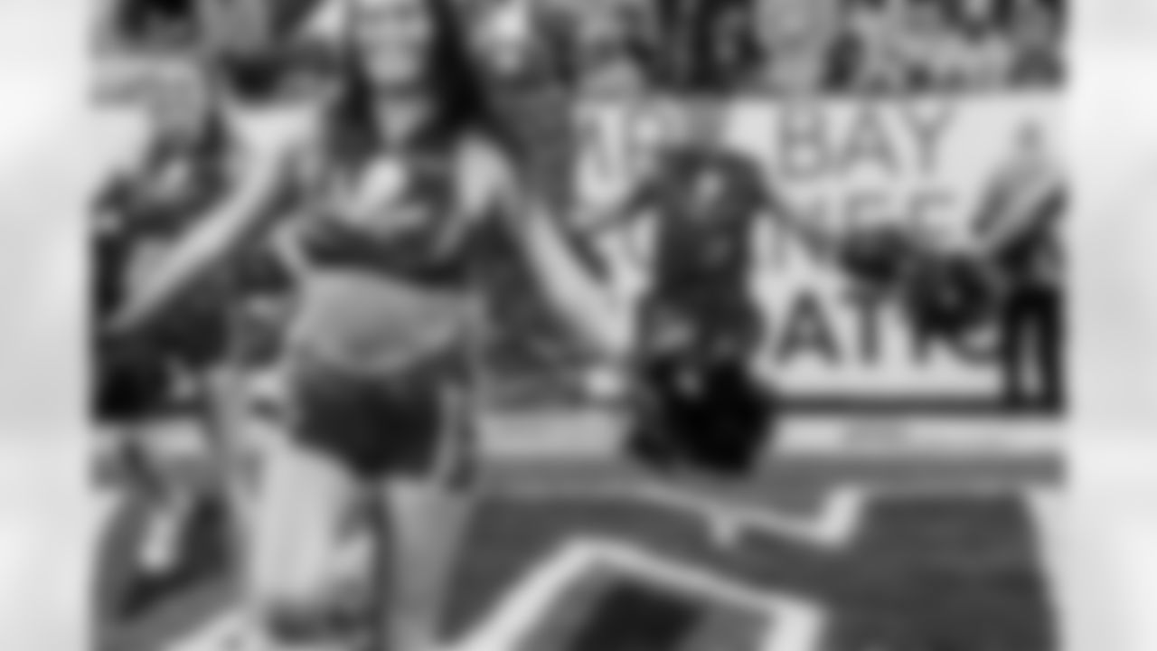 TAMPA, FL - January 03, 2026 - The Carolina Panthers and Tampa Bay Buccaneers play a regular season game at Raymond James Stadium. The Bucs won the game, 16-14. Photo By Tori Richman/Tampa Bay Buccaneers