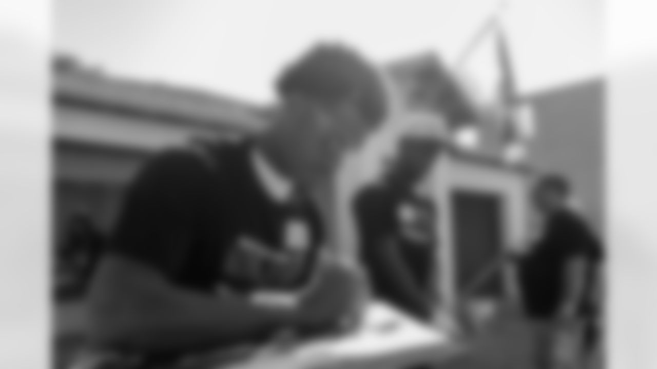 TAMPA, FL - November 18, 2025 - Cornerback Jacob Parrish #25 of the Tampa Bay Buccaneers during a home build with Habitat for Humanity of Tampa Bay Hillsborough. Photo By Doug DeFelice/Tampa Bay Buccaneers