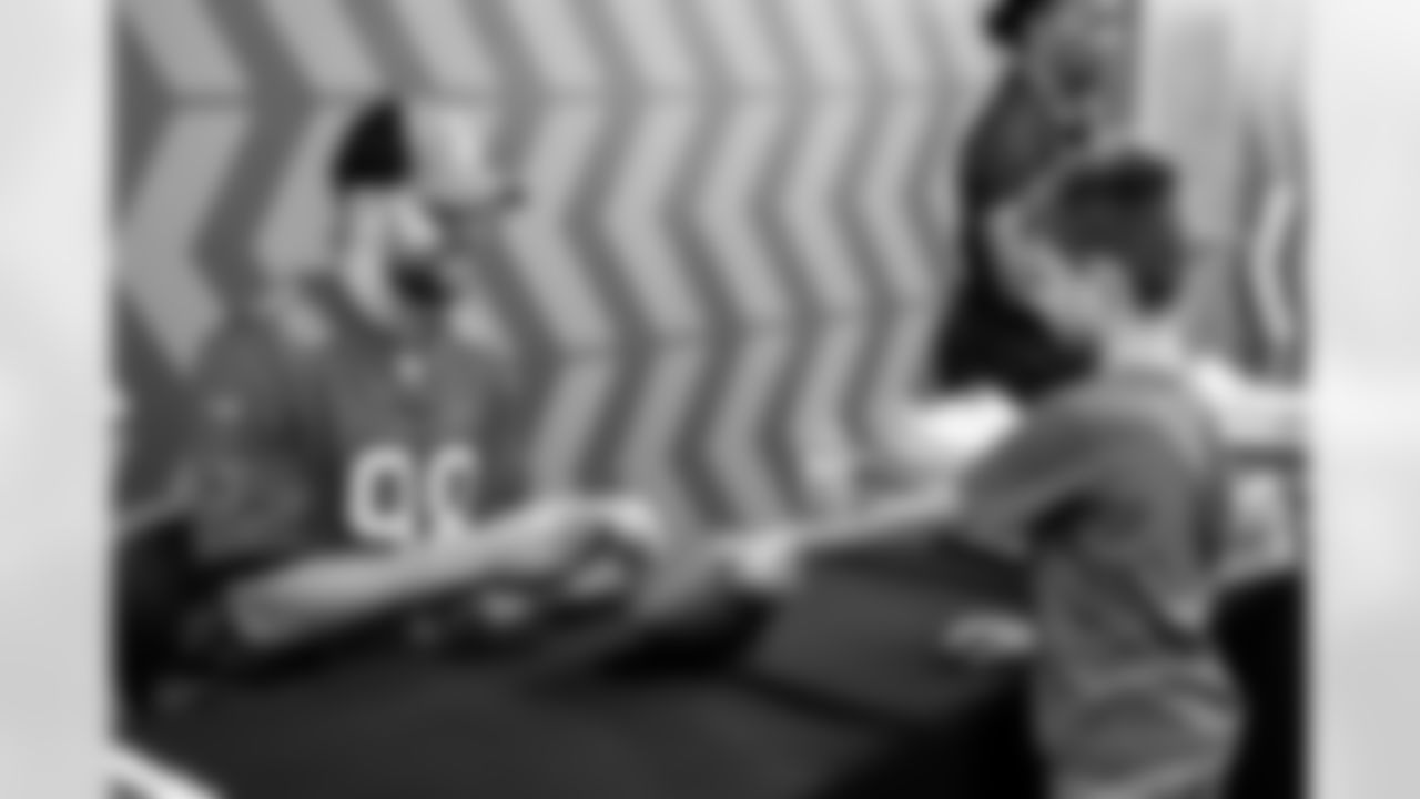 TAMPA, FL - December 02, 2025 - Outside Linebacker Anthony Nelson #98 of the Tampa Bay Buccaneers during a visit to MacDill Air Force Base. Photo By Kyle Zedaker/Tampa Bay Buccaneers