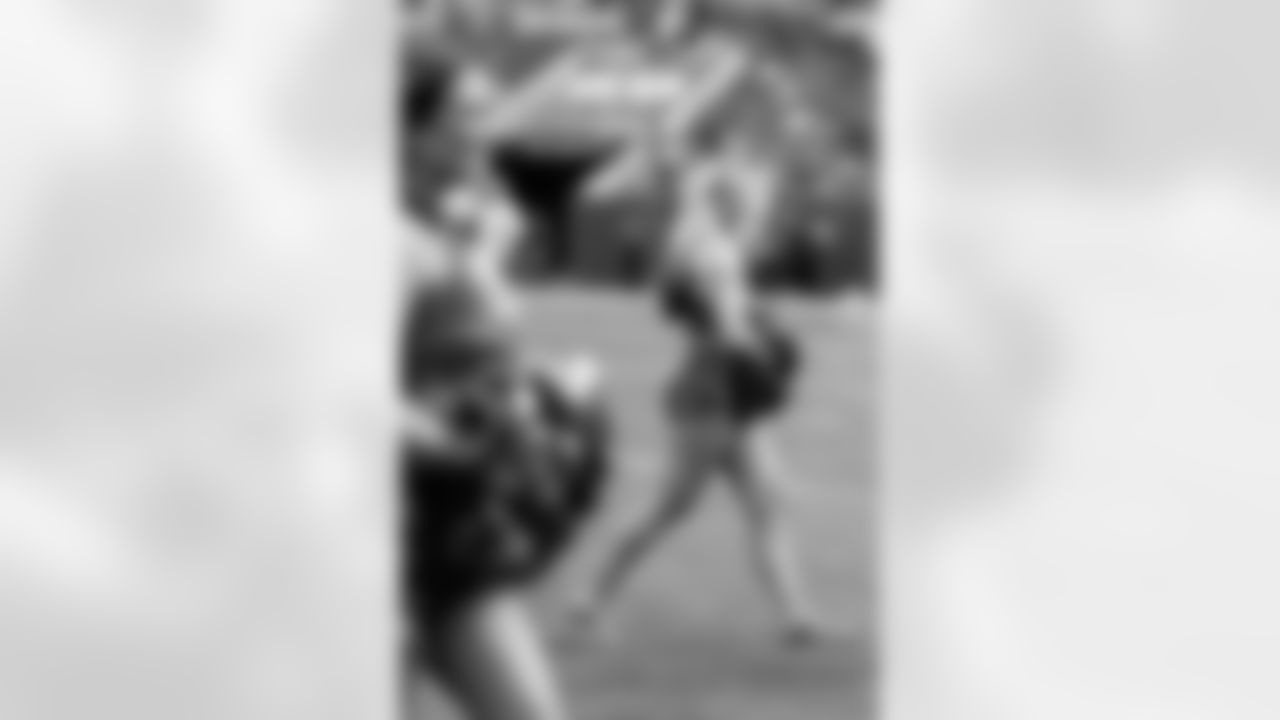 TAMPA, FL - December 07, 2025 - The Tampa Bay Buccaneers and New Orleans Saints during a regular season game at Raymond James Stadium. The Bucs lost the game, 24-20. Photo By Kyle Zedaker/Tampa Bay Buccaneers