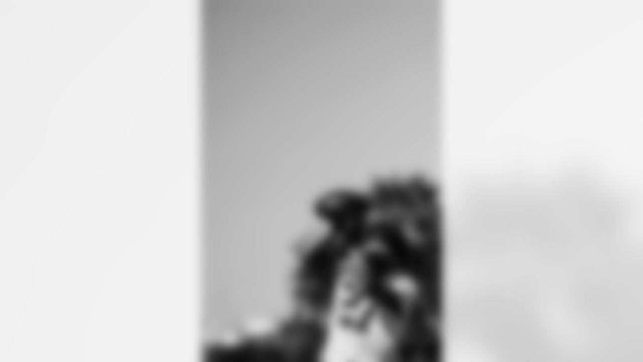 TAMPA, FL - November 13, 2025 - Cornerback Zyon McCollum #27 of the Tampa Bay Buccaneers during practice at AdventHealth Training Center. Photo By Kyle Zedaker/Tampa Bay Buccaneers