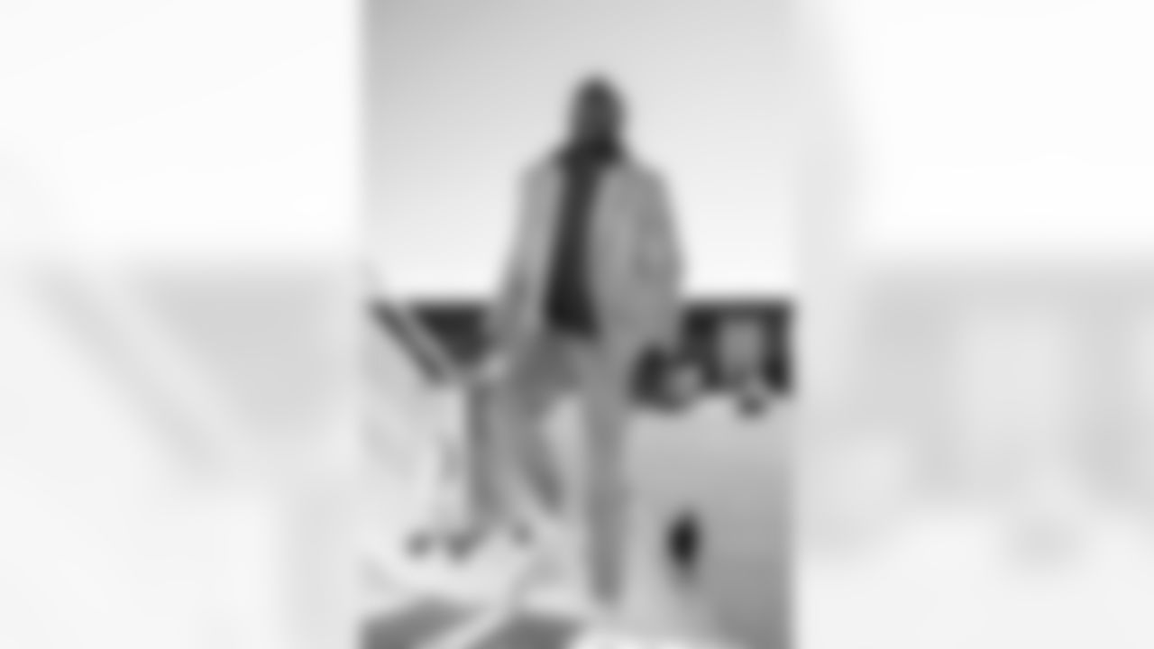 TAMPA, FL - December 20, 2025 - The Tampa Bay Buccaneers depart before the Week 16 game against the Carolina Panthers. Photo By Tori Richman/Tampa Bay Buccaneers