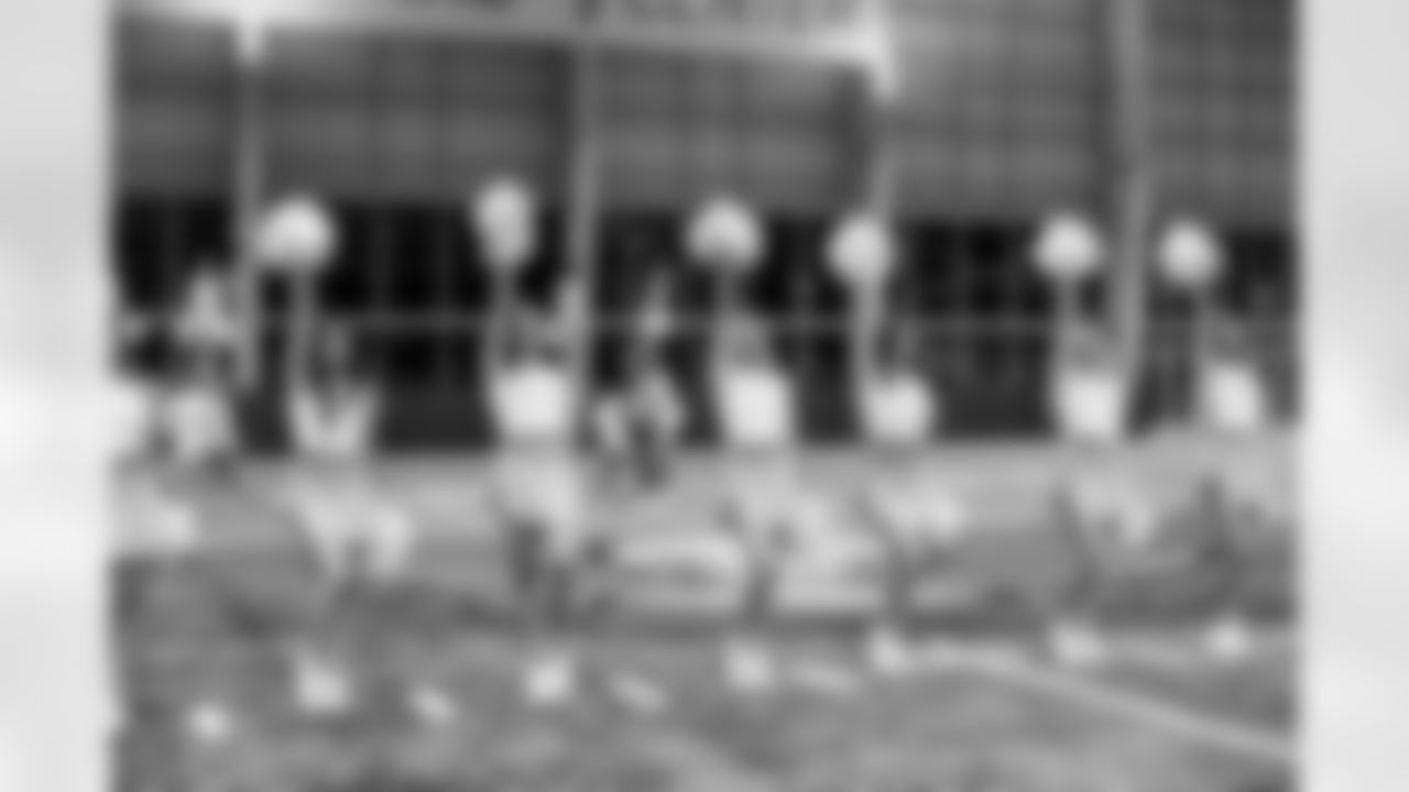 TAMPA, FL - December 09, 2025 - Tampa Bay Buccaneers Cheerleaders during Field Rehearsal at AdventHealth Training Center. Photo By Tori Richman/Tampa Bay Buccaneers