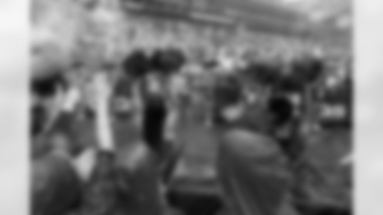 TAMPA, FL - January 03, 2026 - The Carolina Panthers and Tampa Bay Buccaneers play a regular season game at Raymond James Stadium. The Bucs won the game, 16-14. Photo By Doug DeFelice/Tampa Bay Buccaneers