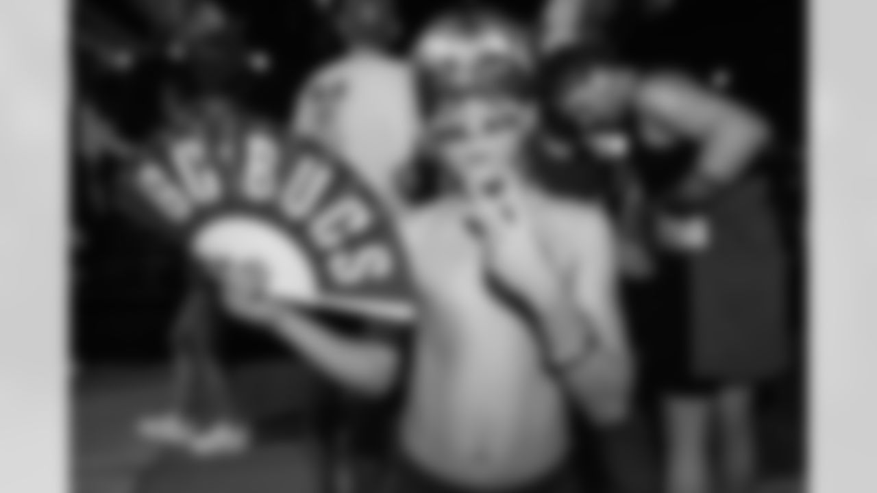 ST. PETERSBURG, FL - November 13, 2025 - Participants during "Bucs Run" Raise The Flags event with Pinellas Run Club at Park & Rec in St. Petersburg. Photo By Doug DeFelice/Tampa Bay Buccaneers