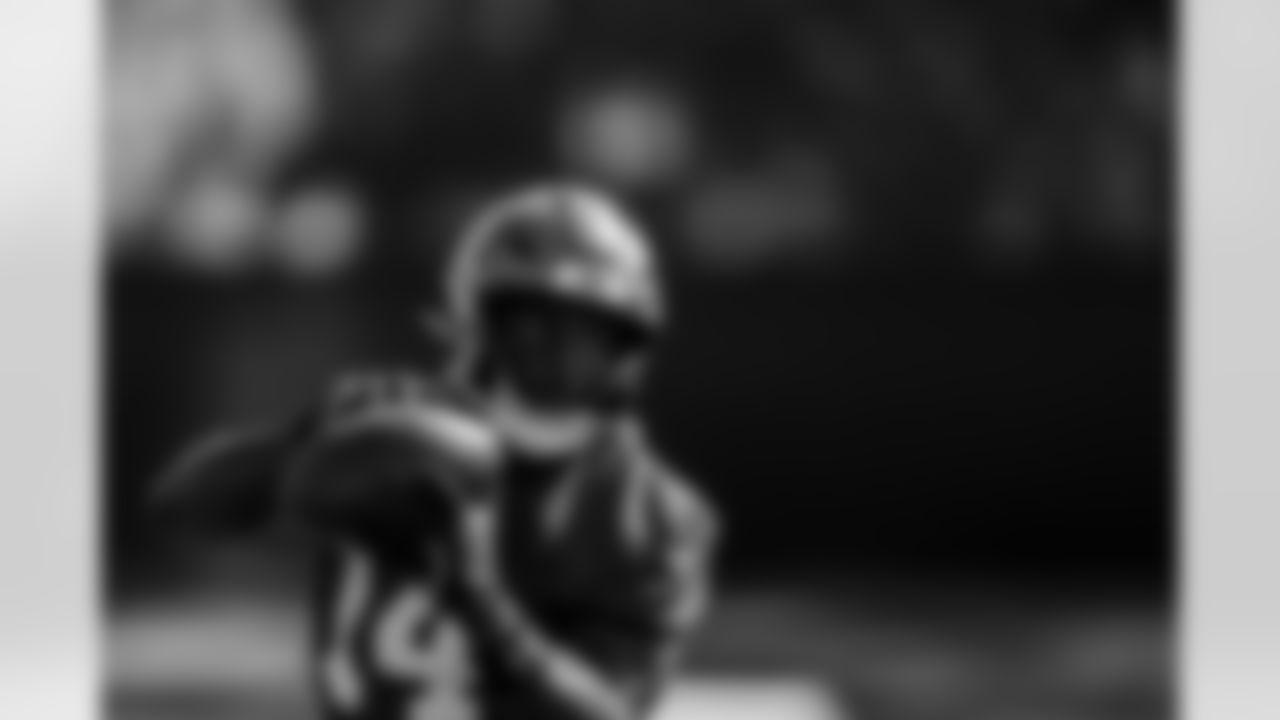 TAMPA, FL - November 20, 2025 - Wide Receiver Chris Godwin #14 of the Tampa Bay Buccaneers during practice at AdventHealth Training Center. Photo By Tori Richman/Tampa Bay Buccaneers