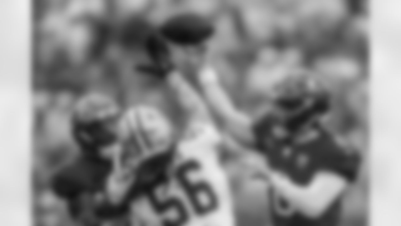 TAMPA, FL - December 07, 2025 - The Tampa Bay Buccaneers and New Orleans Saints during a regular season game at Raymond James Stadium. The Bucs lost the game, 24-20. Photo By Doug DeFelice/Tampa Bay Buccaneers