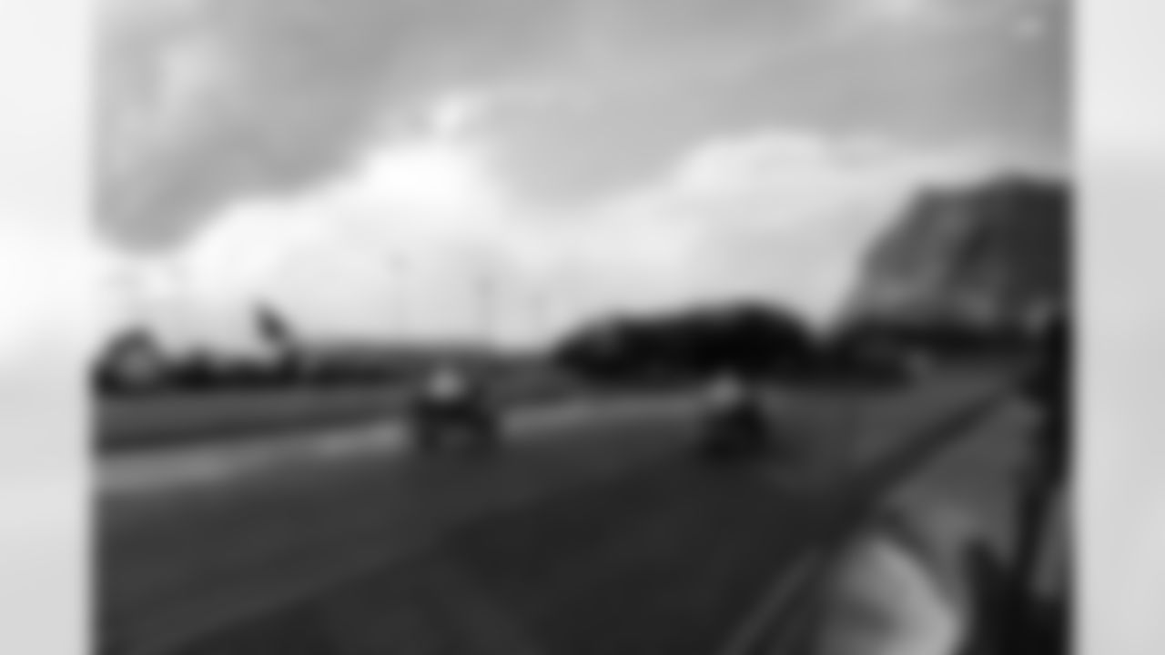 ATLANTA, GA - September 06, 2025 - Luxury Suite Excursion arrives for the game between the Tampa Bay Buccaneers and Atlanta Falcons. The Bucs won the game, 23-20. Photo By Doug DeFelice/Tampa Bay Buccaneers