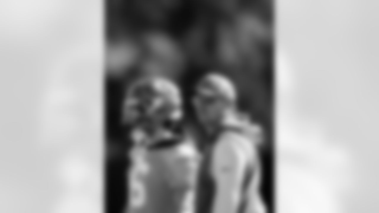 TAMPA, FL - November 13, 2025 - Quarterback Baker Mayfield #6 and Offensive Coordinator Josh Grizzard of the Tampa Bay Buccaneers during practice at AdventHealth Training Center. Photo By Kyle Zedaker/Tampa Bay Buccaneers